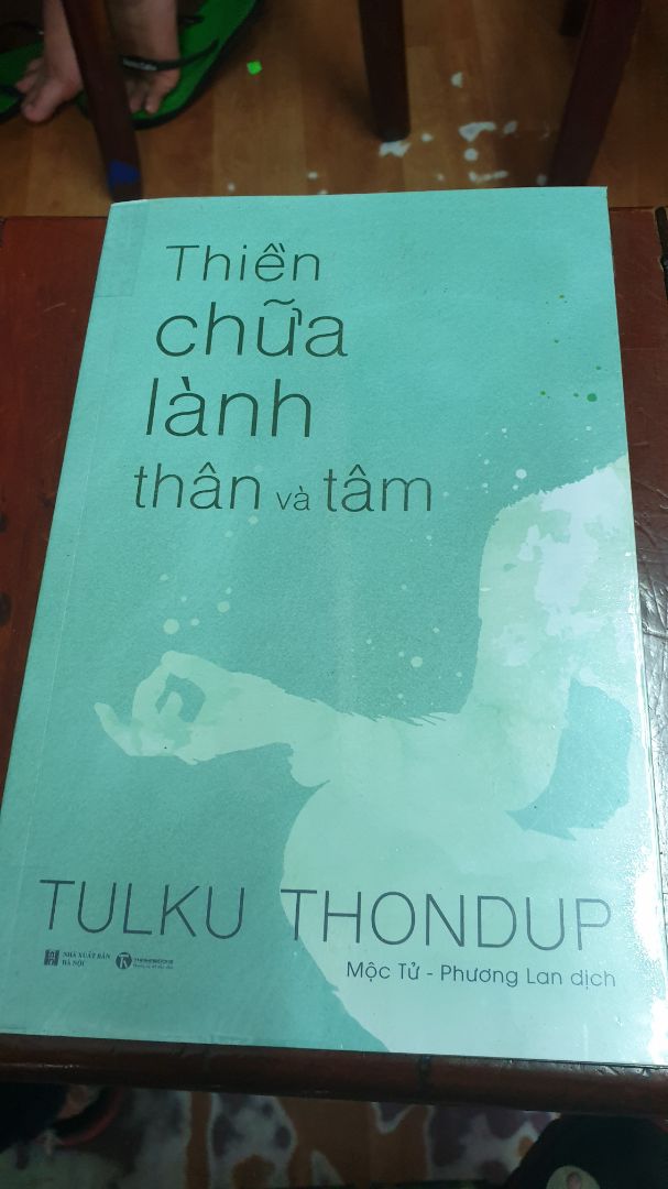 sách bìa mềm,chữ rõ ràng.nội dung cũng tạm được ko hay lắm.