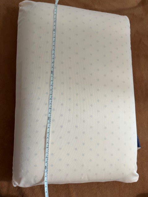 TIKI & BÁN HÀNG QUÁ LÀ ĐỂU GIẢ
Mua gối size 35x50, trên bao bì cũng ghi đúng size nhưng gối chỉ có 30x44.
Lần cuối mua hàng trên tiki.