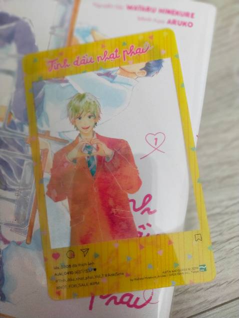 huhu tui xem phim xong mới đọc truyện, nhân vật cứ bị cuti, biểu cảm của aoki vừa hề vừa iu; chất giấy vs nét vẽ cũng ok nốt