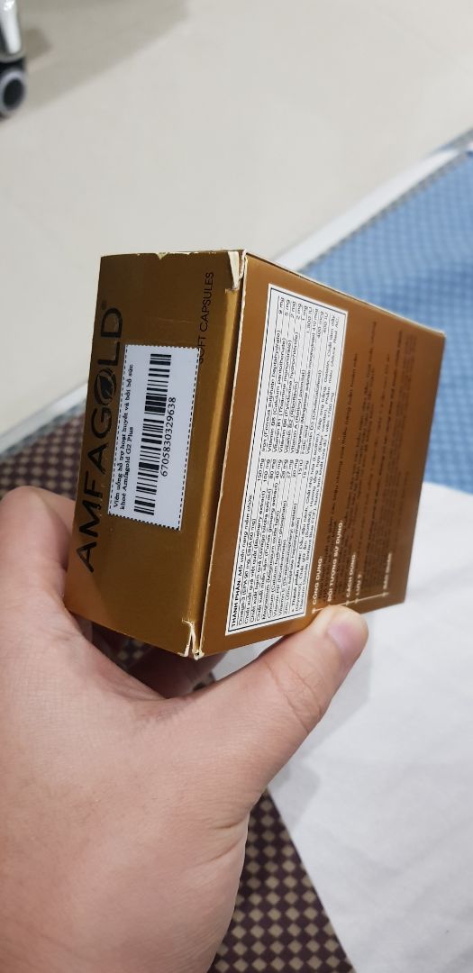 Hộp không có niêm phong nhà sx, như sử dụng hộp cũ đóng vào, nắp hộp có vẻ đã được mở ra mở vào rất nhiều lần, tình trạng cũ...