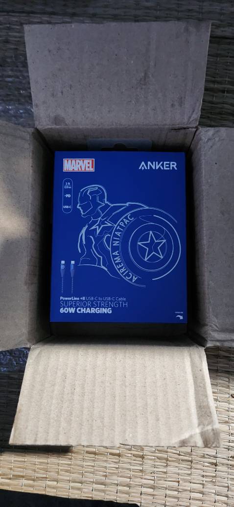 Dây Anker chắc chắn khỏi phải bàn, thêm skin Marvel nữa đúng khỏi chê.
Đánh giá 5 sao 🌠
