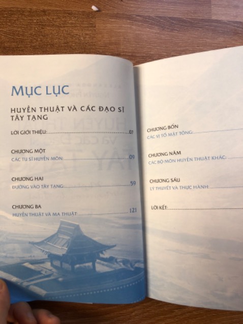 Các tác phẩm của nguyên phong phóng tác  đọc rất cuốn hút và y nghĩa sâu sắc .đáng để suy ngẫm. Những sản phẩm của first new chất lượng cả về nội dung lẫn kĩ thuật in ấn.một nhà xuất bản sách rất có tâm và trách nhiệm.tiki trading giao hàng nhanh.giá cả hấp dẫn