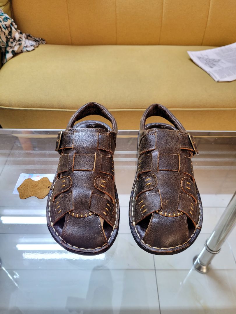 1 xíu cũng k chê đc. Sandal đẹp mà chất liệu còn mềm êm nữa. Chấm shop 10 sao luôn!