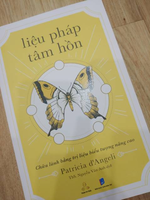 Sách hay cho những bạn quan tâm đến các liệu pháp tâm lý. Quyển này nói nhiều về tính nam, tính nữ, liên quan đến học thuyết của Carl Jung.