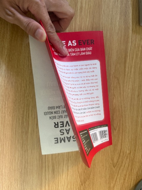 Sách in ngược ??? Đây là sách giả hay gì vậy tiki