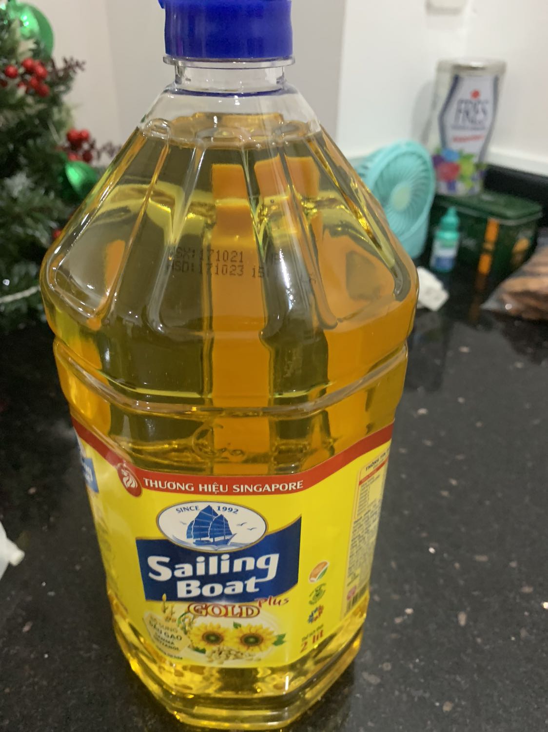 Giao hang nhanh. Duoc sale nen gia kha re, hang nay nha minh da xai may chuc nam ve trc nen yen tam.