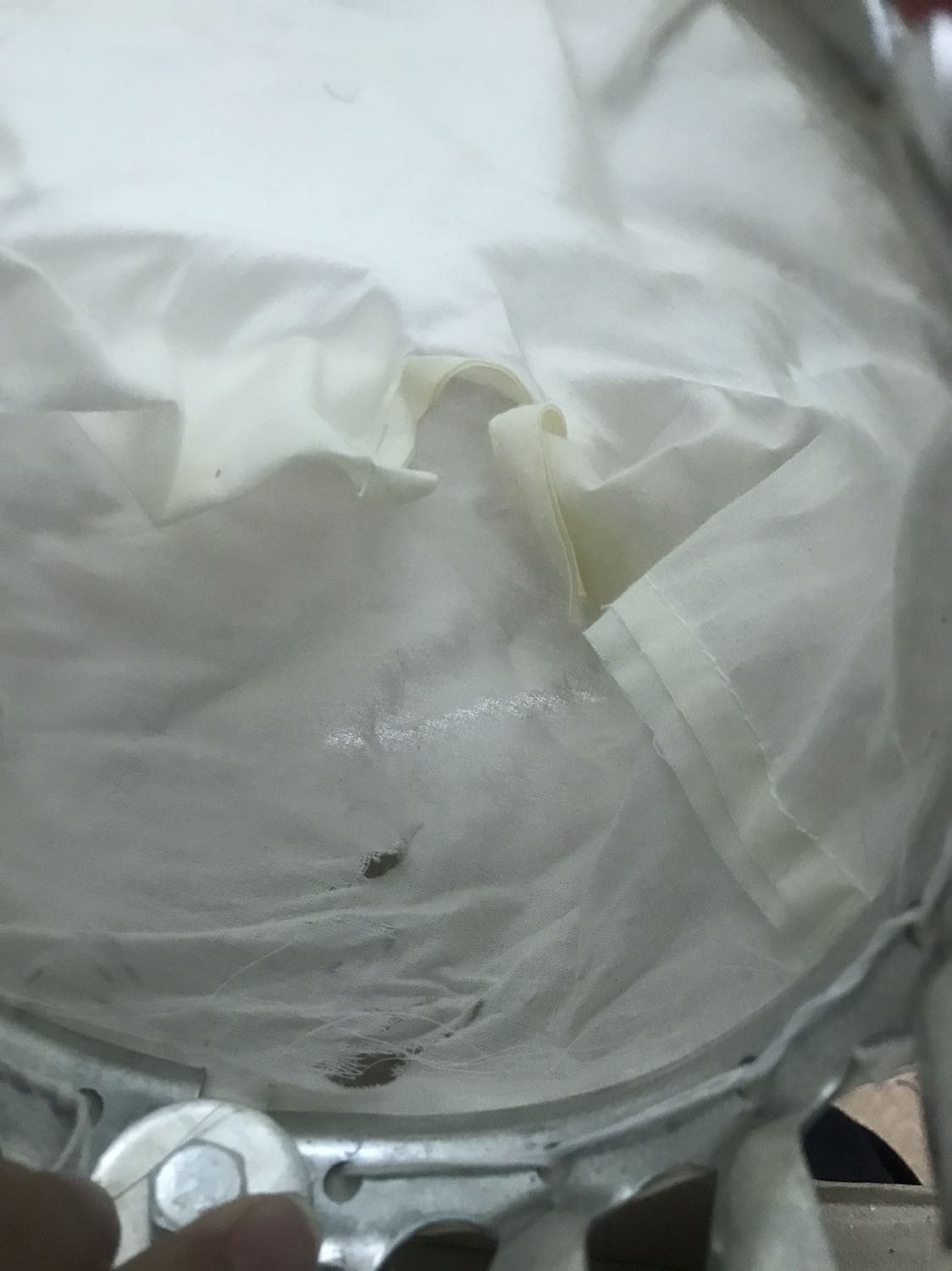 túi hứng trái cây bị lủng lỗ. nhưng cẫn sử dụng được. hi vọng shop sẽ ktra kĩ hơn trước khi giao hàng cho khách