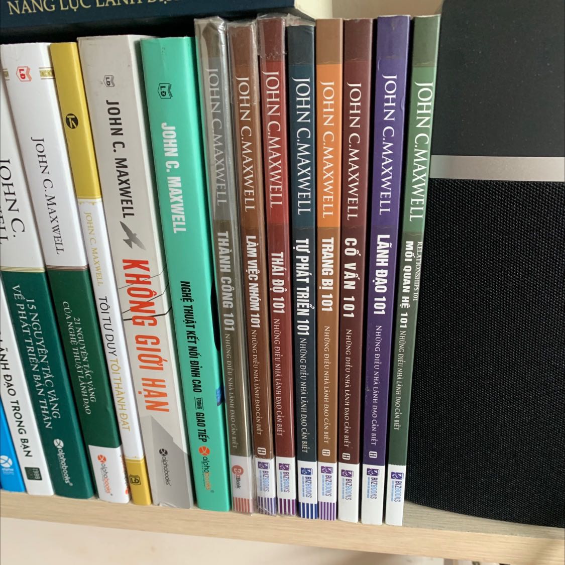 Nội dung sách hay ai thích thể loại sách này thì nên mua trọn bộ đọc mới thấy thích. Tiki giao hàng nhanh chóng. Cám ơn shop và Tiki nhiều!