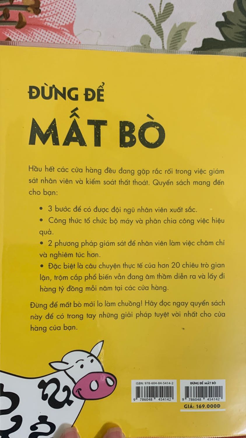 Cuốn sách chứa đựng đầy đủ kiến thức từ cơ bản đến nâng cao cho những ai chuẩn bị khởi nghiệp bán lẻ. Những kiến thức được tác giả và team của mình đúc kết tinh gọn trong 260 trang sách, rất chi tiết và dễ hiểu. 
Kiến thức rất bổ ích, rất trân trọng sự đóng góp & k ngần ngại chia sẻ của tác giả