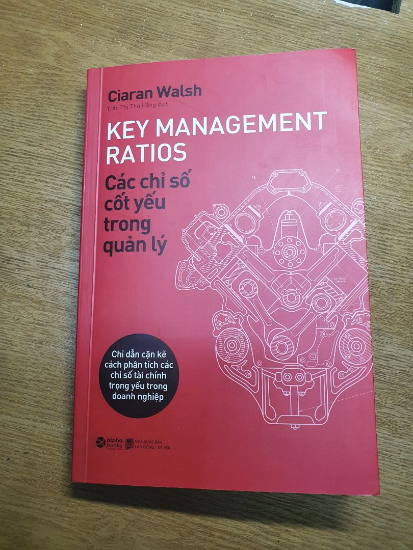 sách phù hợp cho việc tiếp cận nhanh các thông tin quan trọng trong quản lý tài chính doanh nghiệp