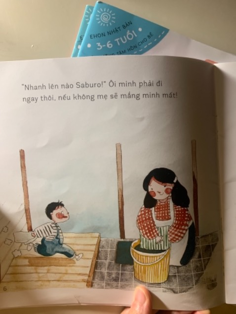Sách rất đẹp và hay. 
Bé nhà mình 25 tháng rất thích bộ này, đặc biệt là 3 cuốn: Đi câu cá với bố, Trường mẫu giáo của tớ, Dọn đồ chơi nào. Bé có thể học thuộc lòng cả câu chuyện qua vài lần được đọc và có thể thay đổi các câu thoại để áp dụng trong các tình huống khác trong cuộc sống.
Sách được khuyến nghị cho bé từ 3 tuổi nhưng mình thấy các bé từ 2 tuổi là có thể dùng được rồi.