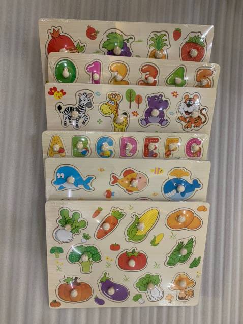 ✓ Bộ đồ chơi đẹp. Sản phẩm được làm từ gỗ chất lượng tốt.

✓ Màu sắc tươi sáng, các góc cạnh được mài nhẵn nên Bé chơi cực kỳ yên tâm.

✓ Miếng gỗ thuộc loại dày hơn rất nhiều so với những mẫu mình đã từng mua từ những shop khác.

✓ Thời gian giao hàng nhanh lắm. Mình đặt TIKI NOW nhận được hàng liền trong vòng chưa đến 2 giờ.

✓ Đóng gói cẩn thận, nhân viên giao hàng của TIKI rất nhiệt tình.

✓ Từ khi mua sản phẩm từ shop, Bé nhà mình rất thích chơi.

✓ Phong cách Chibi, gần gũi dễ thương. 

✓ Nói chung đây là mẫu đồ chơi có chất lượng tốt. Dày dặn. Màu sắc đẹp bắt mắt. Giúp bé phát triển tư duy cũng như kỹ năng.

✓ Giá thành qua tìm hiểu mình thấy RẤT hợp lý.

✓ Bộ đồ chơi này rất hữu ích cho Bé. Nên mua nhé các chị. !!!