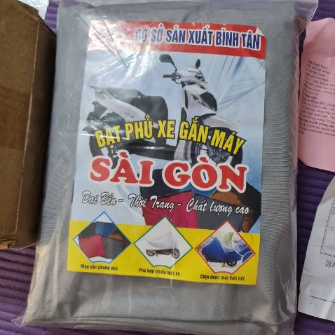Tôi đặt bạt phủ xe hơi 4-7 chỗ, nhưng giao bạt phủ xe gắn máy. Vui lòng xem lại và đổi sớm cho tôi. Cảm ơn.