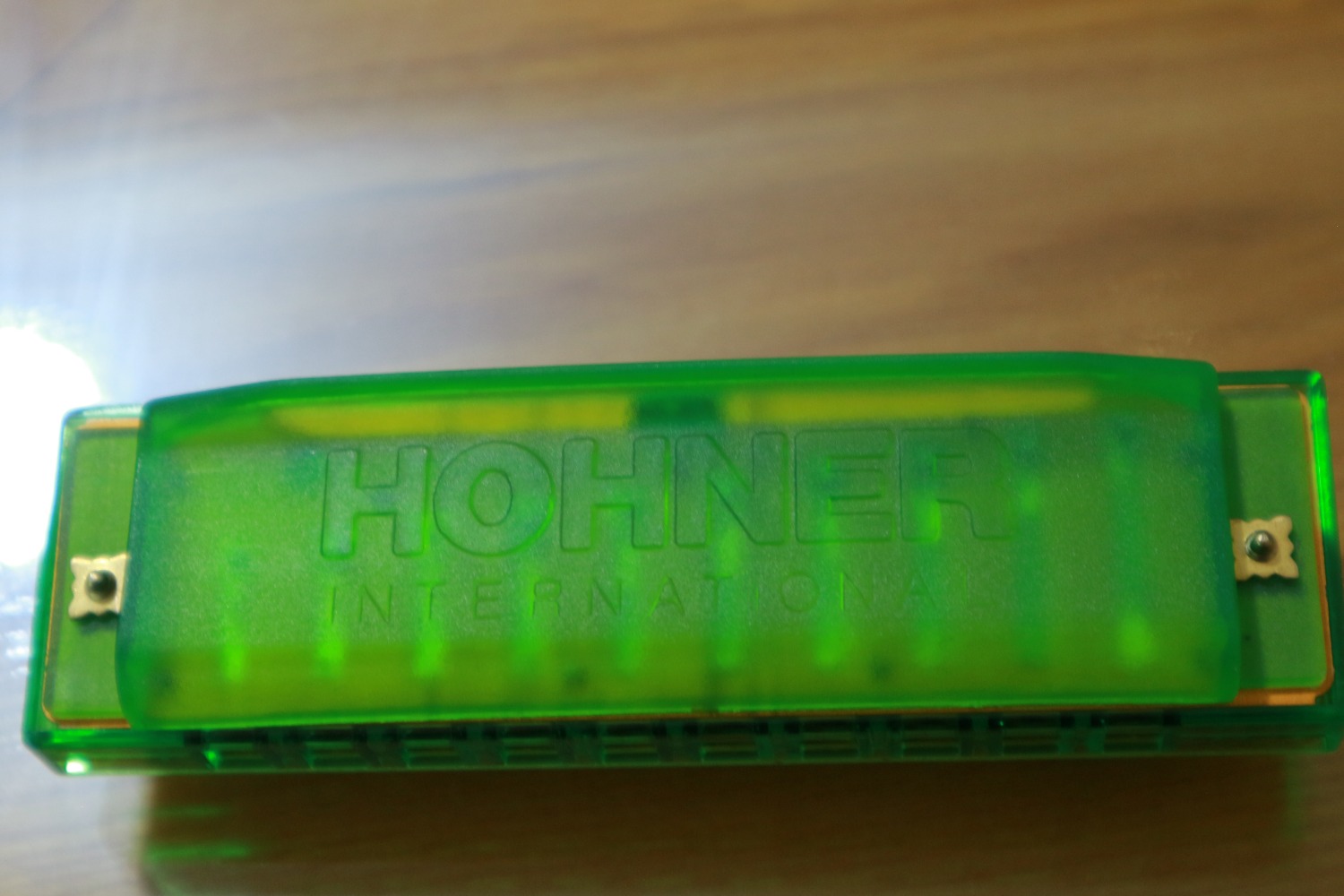 Sản phẩm đẹp, nhẹ, lưỡi gà nhẹ tênh. Hay từ nốt nhạc đầu tiên khiến các bé vô cùng thích thú. Xin cám ơn Tiki đã có sản phẩm này.