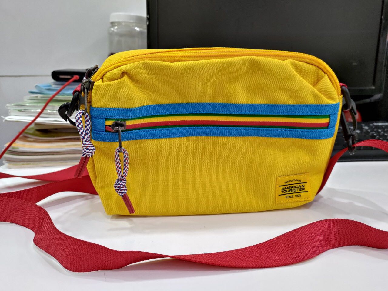 Tiki Giao hàng nhanh, sớm hơn ngày dự kiến giao, đóng gói cẩn thận. Túi chất lượng như quảng cáo, rất hợp thời trang, dễ phối đồ. Rất hài lòng.