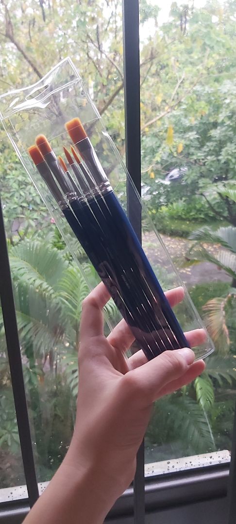 Cọ ko cứng cũng ko mềm,vừa đủ,màu cọ cũng rất đẹp,bọc kĩ càng ,có một lớp nilon rồi nhg shop vẫn bọc thêm lớp chỗng xốc nữa,rất đáng mua! Cọ ko cứng cũng ko mềm,vừa đủ,màu cọ cũng rất đẹp,bọc kĩ càng ,có một lớp nilon rồi nhg shop vẫn bọc thêm lớp chỗng xốc nữa,rất đáng mua!