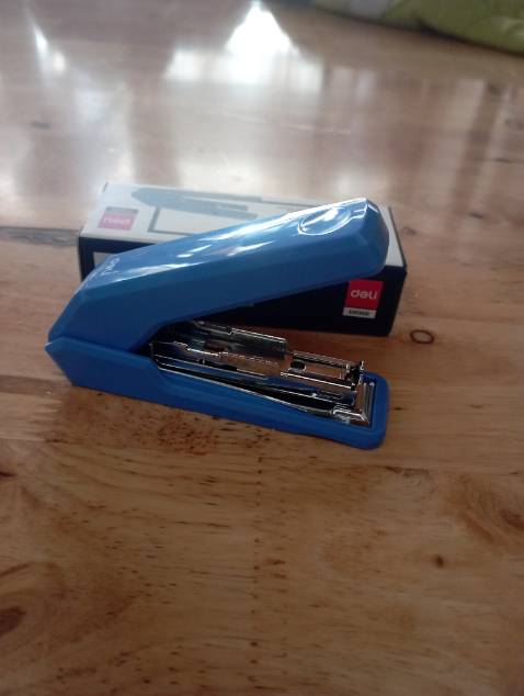 Nhỏ gọn, đẹp. Không hiểu sao lại bấm nhầm thành mua 2 cái @@