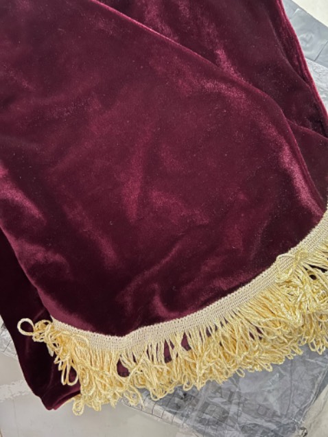 Vải đẹp, mịn, nhìn rất sang. Nhận hàng nhanh dự kiến. Cảm ơn shop vì sản phẩm chất lượng