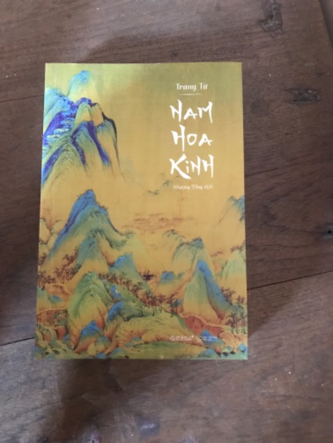 Sách rất đẹp, chắc chắn, chắc tay