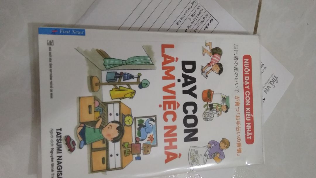 Sách nhẹ, giá rẻ hơn nhà sách, bọc bookcare đẹp. Về nội dung thì mình sẽ đọc và đánh giá sau, tuy nhiên hy vọng tốt. Tiki đóng gói kỹ càng và cẩn thận. Cảm ơn