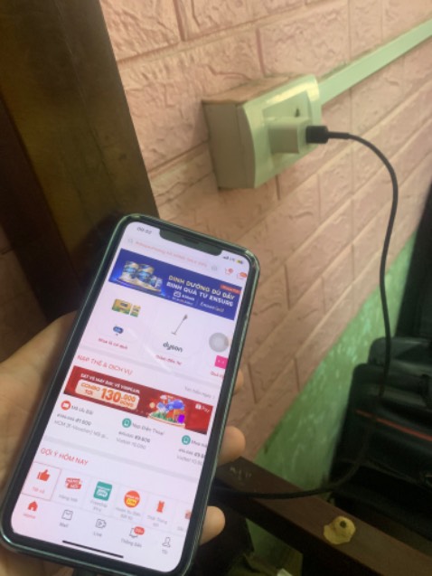 ban đầu thì ok, hình thức ổn,shop đóng gói kỹ càng nhưng biết do mình đen hay vấn đề sản phẩm, mà dùng chưa được 1 tháng thì hỏng sạc ko vào. (Mua từ 14/02/2023) ban đầu thì ok, hình thức ổn,shop đóng gói kỹ càng nhưng biết do mình đen hay vấn đề sản phẩm, mà dùng chưa được 1 tháng thì hỏng sạc ko vào. (Mua từ 14/02/2023)