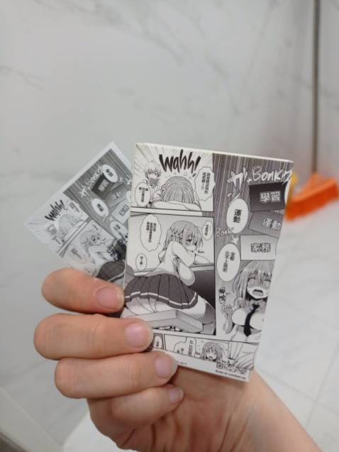 Đóng gói chắc chắn chu đáo, che tên kín đáo, đảm bảo bảo mật hàng hóa, mua hàng ở đây cũng nhiều lần rồi, mà lần nào cũng có thư cảm ơn kèm giấy thơm hết, giá cả thì phải chăng, tiết kiệm và đảm bảo an toàn chính hãng hơn so với những hàng trôi nổi trên thị trường! Sẽ còn mua hàng của shop dài dài