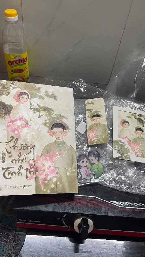 Không tặng bọc sách, ko thấy tặng kèm