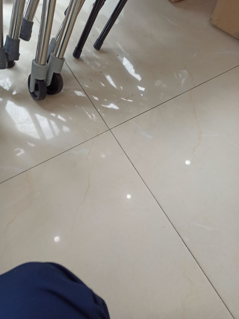 không bằng nhau . nhìn như giả. mà cũng không phân biệt được đâu vậy bạn I love you forever alone and I Love My có thể hỗ giữa các