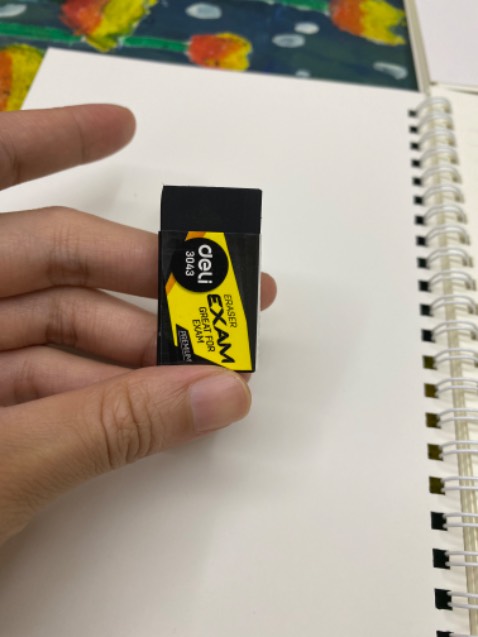 Mình mua tẩy 4.000 nhưng tẩy sạch, nhưng cũng có nh vụn tẩy. Nhìn chung vẫn cho 5 sao vì giá rẻ mà tẩy tốt Mình mua tẩy 4.000 nhưng tẩy sạch, nhưng cũng có nh vụn tẩy. Nhìn chung vẫn cho 5 sao vì giá rẻ mà tẩy tốt