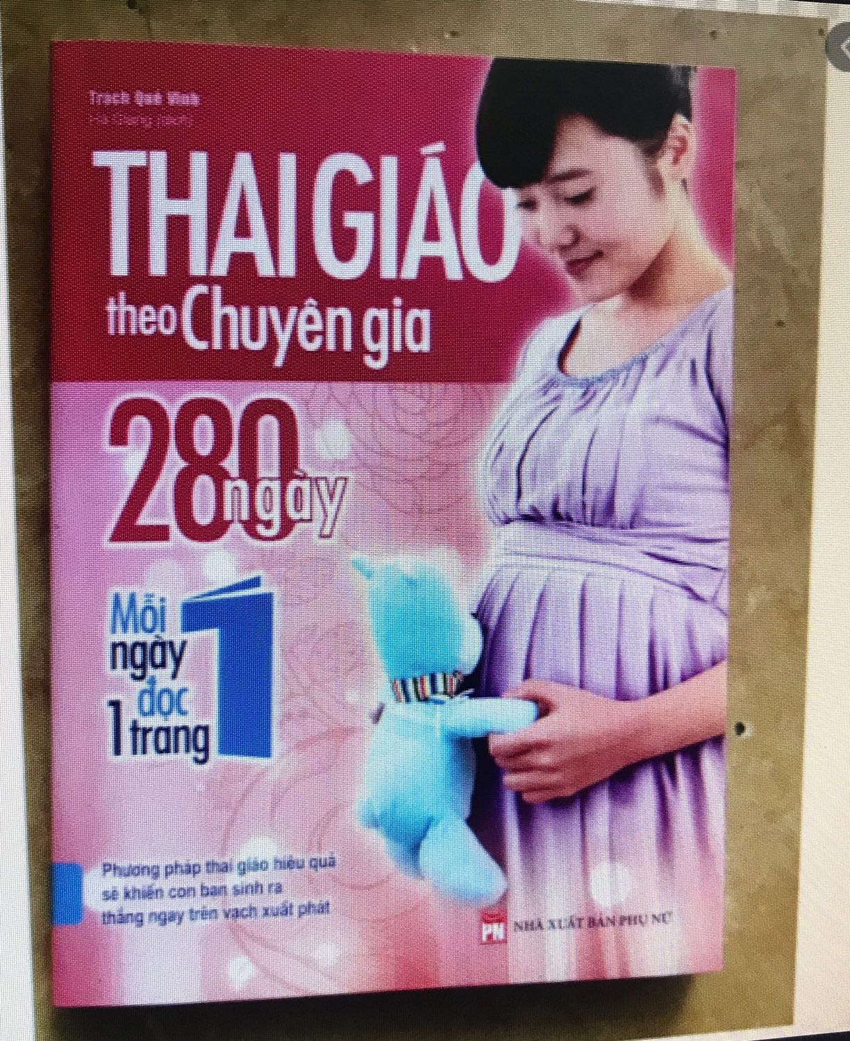 Cuốn sách theo mình suốt chặng đường trở thành mẹ em bé! Rất hay và có ích nên đã mua thêm để tặng người thân