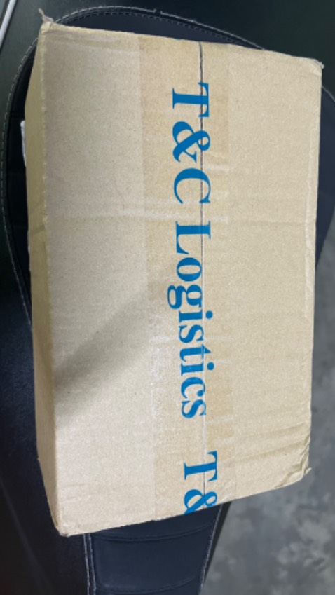 Đóng gói cẩn thận, giao hàng đúng hẹn. Đây là dòng sp thích hợp cho trẻ nhỏ, không gây kích ứng da và mùi thơm dể chịu. Dòng sp này tôi xài cho 2con từ nhỏ đến giờ nên luôn yên tâm ủng hộ