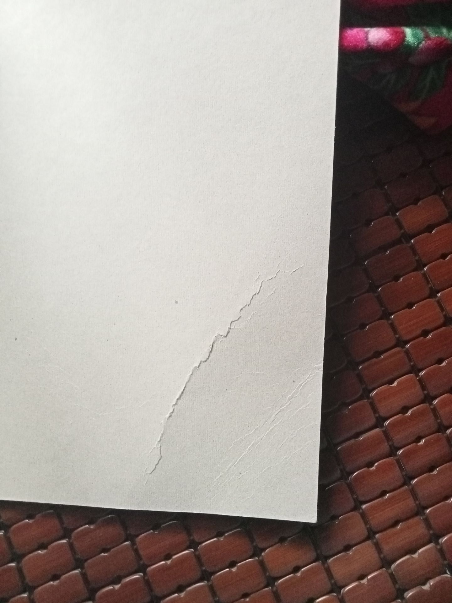 sổ bị móp méo không phẳng phiu