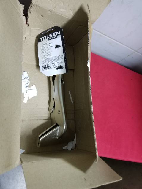 mình mua cưa sao lại giao nhầm cái này rồi. giờ mình liên hệ số nào nhỉ??