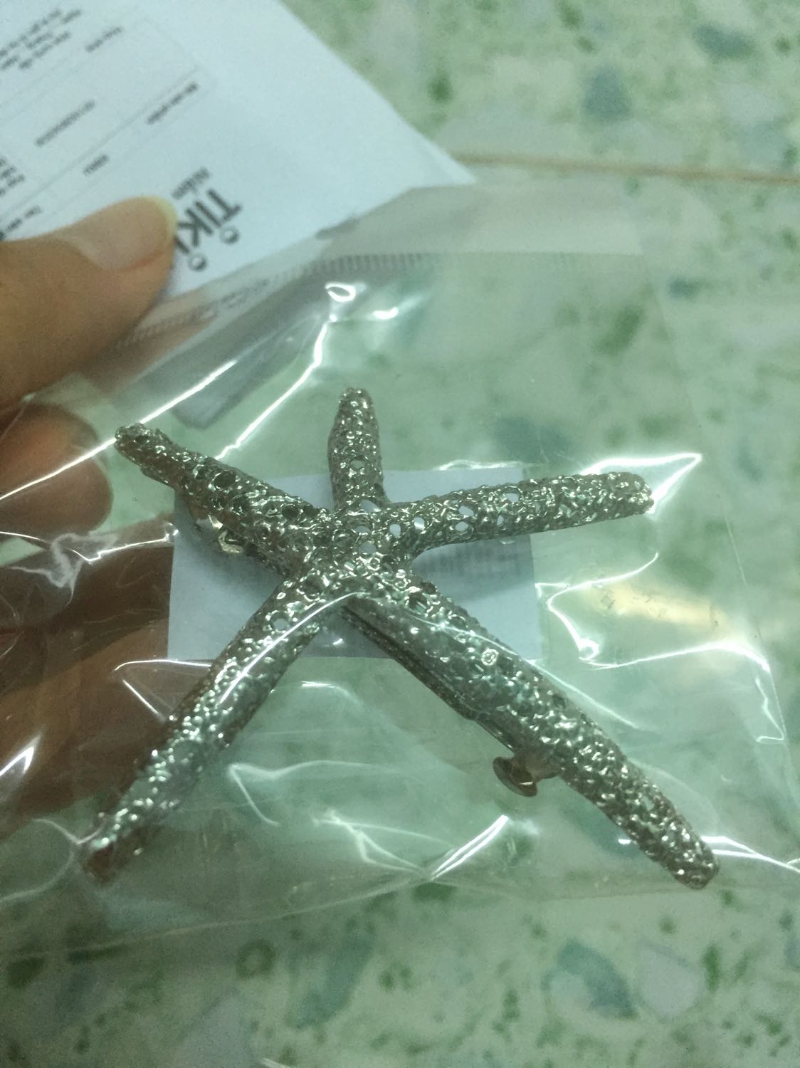 Kẹp sáng đẹp. Thiết kế tinh tế. Mình rất ưng ý so với giá tiền. Kẹp sáng đẹp. Thiết kế tinh tế. Mình rất ưng ý so với giá tiền.