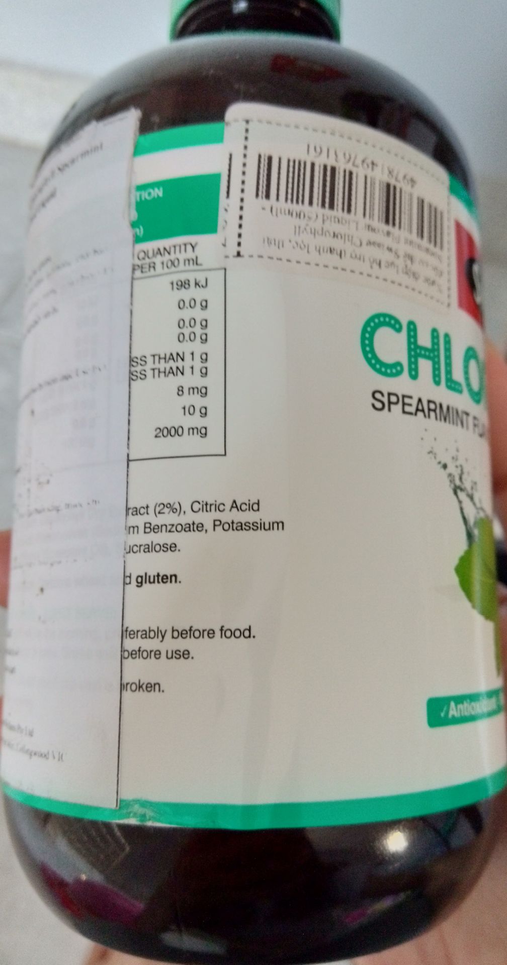 Rất cảm ơn tiki đã giao hàng đúng hẹn vào tối qua. Nhưng khi mở gói hàng, mình thấy sản phẩm khá bụi, nhãn bị bong, chữ khá mờ, bong tróc, không đọc được. Mình đang chờ tiki phản hồi, hỗ trợ mình.