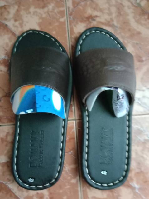 Hai chiếc cùng 1 chân, giờ làm sao Hai chiếc cùng 1 chân, giờ làm sao