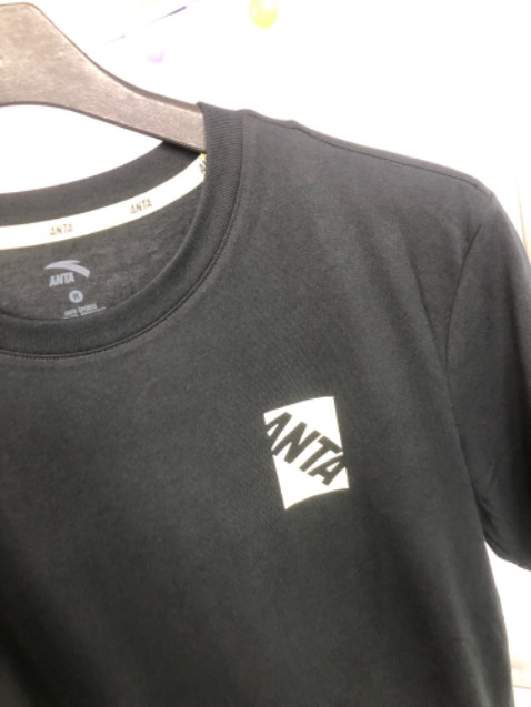 Đóng gói đẹp, sản phẩm tốt. Giao nhanh giá cũng khá ổn so với chất lượng áo