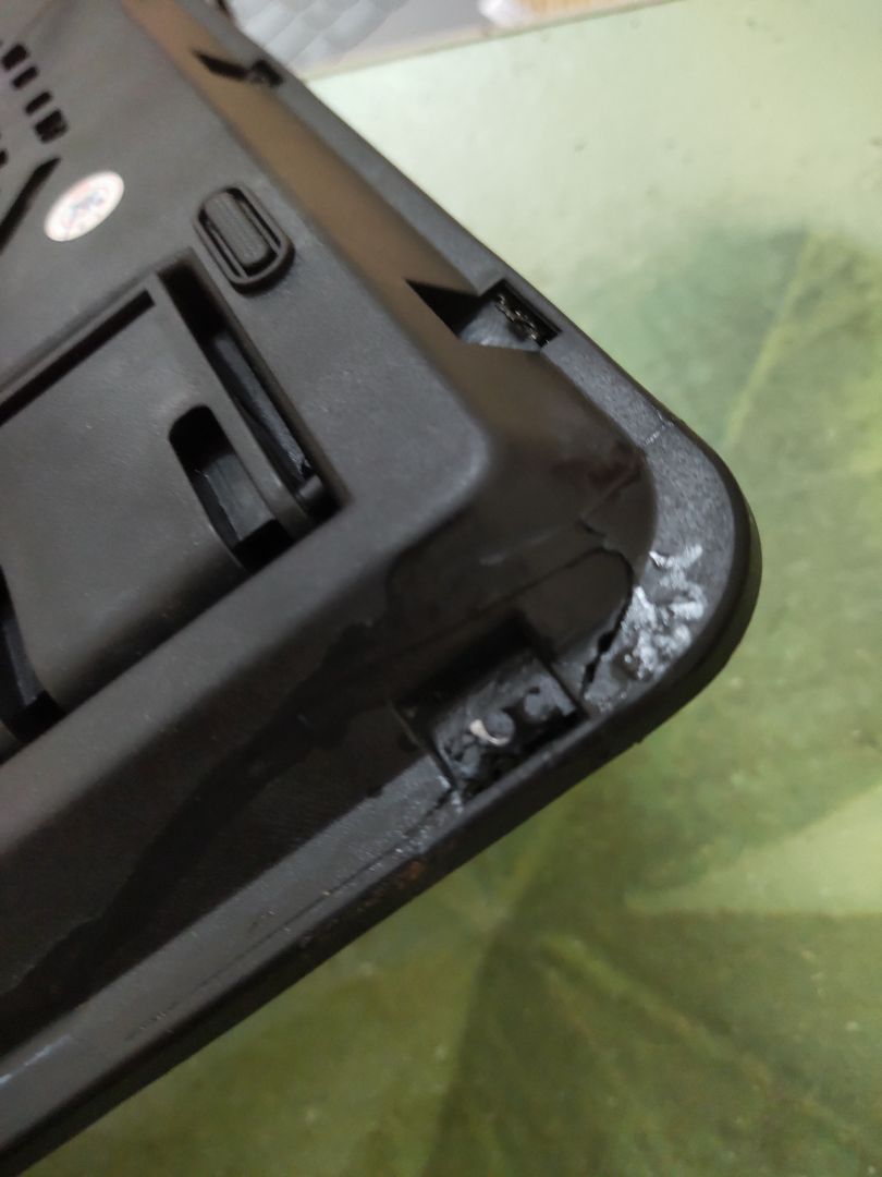 Hàng Giao bị vỡ do lỗi vận chuyển, nhà bán đóng gói sơ sài k có hộp hẳn hoi để đựng, giao hàng chờ đúng 1 tháng mới có. Chính vì giao hàng lâu vậy nên mình sẽ k đổi lại nữa chỉ đánh giá shop 1* để shop cải thiện khâu đóng gói. Trải nhiệm mua hàng lần này mua hàng thật tệ!!!!