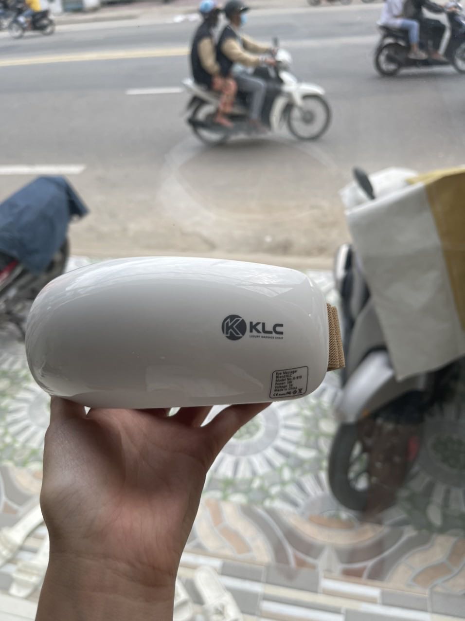 Cực yêu em trợ thủ đắc lực này, đi làm, đi du lịch đi đâu cũng mang theo ẻm 
 Thư giãn mắt cực đã 
 Sẽ ủng hộ nữa