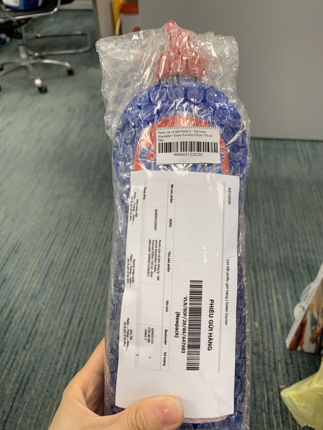 Mình đặt đơn này thấy extra 1+1 nhưng khi nhận mở hộp thì chỉ thấy 1 chai thôi. Như vậy là thế nào sh? Chưa dùng nên chưa bik chất lượng thế nào