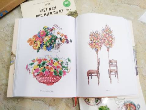 Thấy tác giả ra mắt phần 2 là phải mua liền à, minh họa xuất sắc. Mà lạ cái đọc mô tả là bìa mềm đến khi giao tới lại là bìa cứng, vui ghê. 
Rất chờ đón những phần tiếp theo từ tác giả.