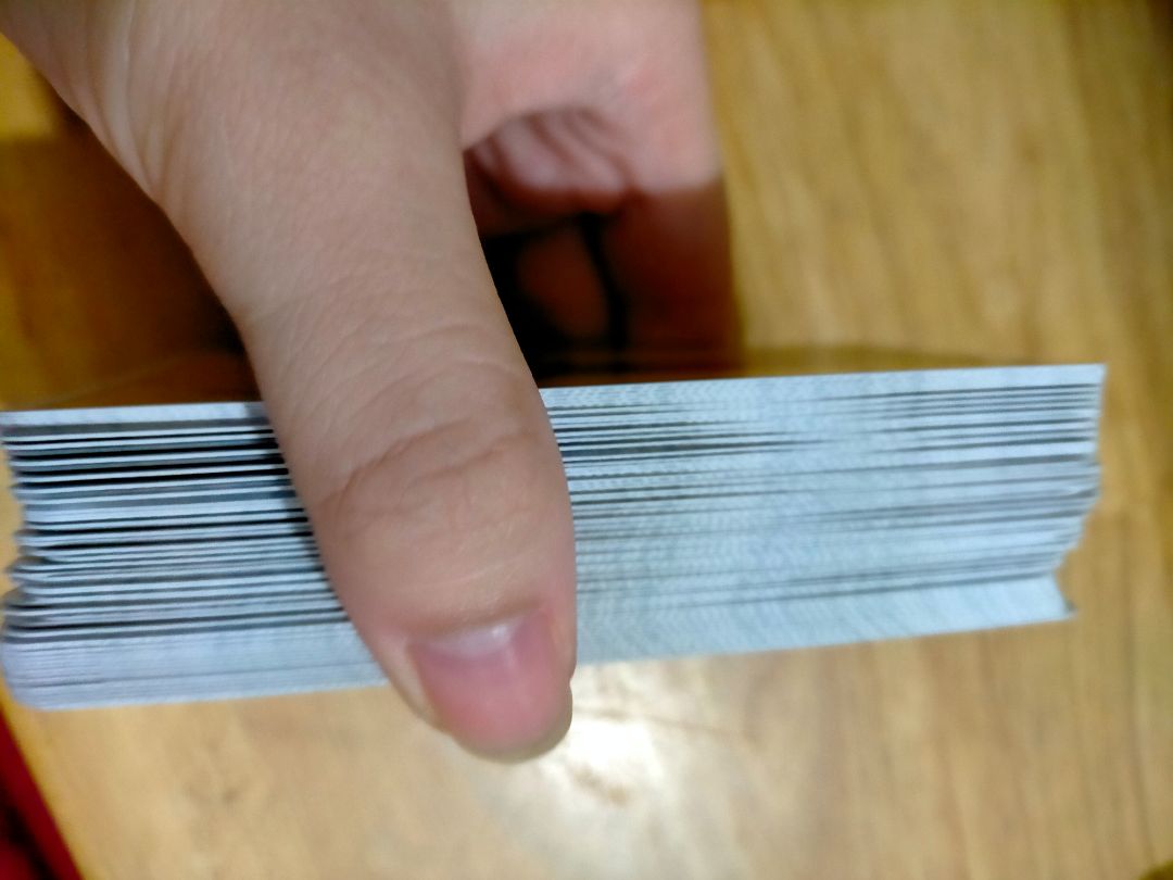 hình ảnh rõ nét, có hướng dẫn giải nghĩa bằng tiếng anh, có cả thẻ bảo hành, nói chung với mục đích bói vui như mình thì bộ bài này quá oki rồi