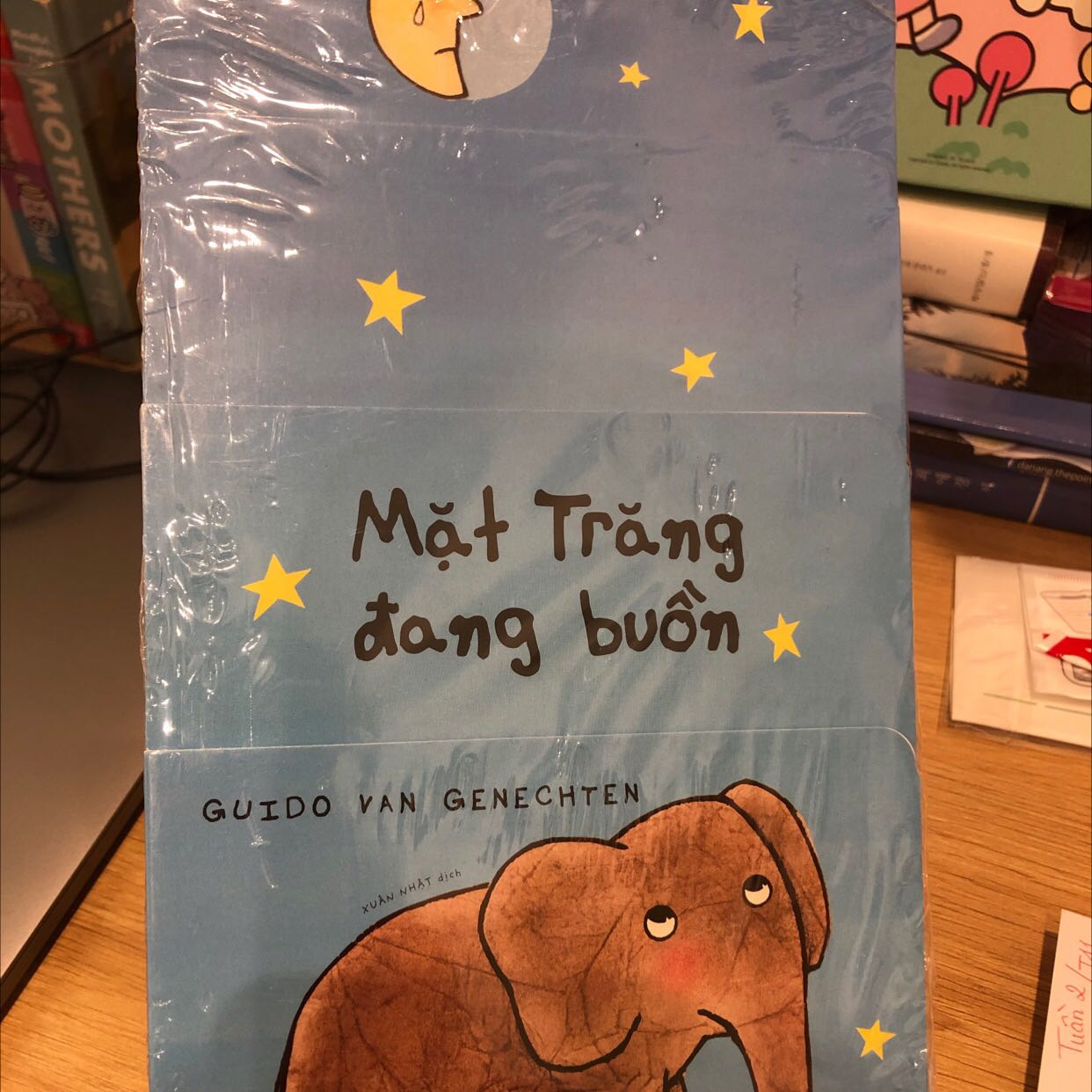 Sách mới, nội dung hay. Tiki giao hàng siêu nhanh chóng