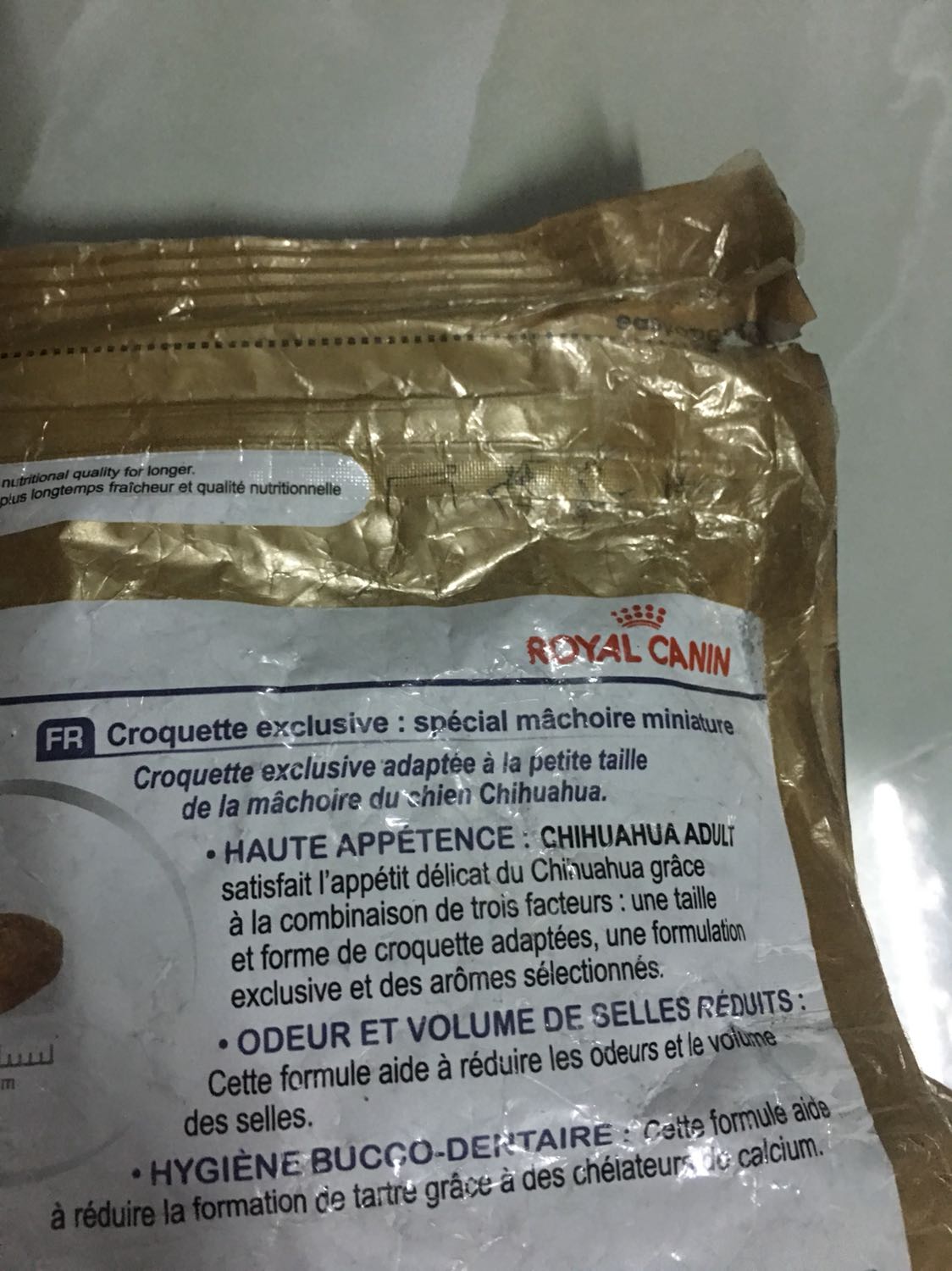 Bỏ 350k ra mua bịch thức ăn cũ nát. Bao bì đã bị hở, vậy mà cũng bán cho KH dc. Ko bao giờ mua hàng trên tiki nữa