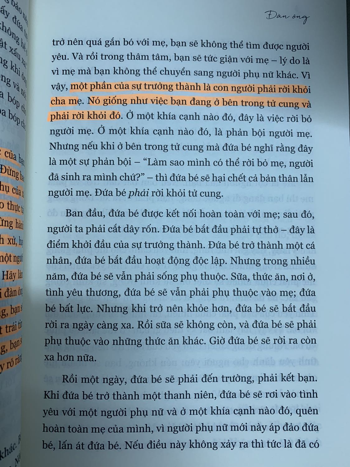 / Đây là quyển sách đầu tiên của Osho mà mình đọc cũng khá là thú vị. Ko chỉ có ng đàn ông nào là ng đàn ông và ko có ng đàn bà nào chỉ là ng đàn bà. Mỗi ng đàn ông đều là cả đàn ông và đàn bà, và mỗi ng đàn bà cũng vậy.
Mình thích cách Osho thẳng thắn chia sẻ quan điểm ko dong dài nhưng rất sâu sắc. Mỗi mẫu truyện ngắn cũng tinh tế và hài hước.
Đặt vào 29tết tiki giao hàng nhanh