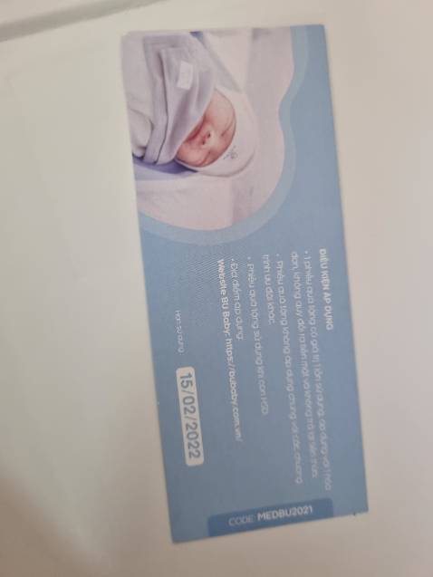 Sách khá lớn, và đầy đủ các nội dung, khá là hữu ích cho mình. Nhưng mà cái voucher của shop cho 1 có 1 ngày để sn sao sn lựa sách kịp, biết là có thời hạn gần nhưng shop nên để thgian lâu xiis khoảng 30 ngày để có thgian suy nghĩ ủng hộ shop nữa chứ. Nhận hàng ngày 14 mà ngày 15 hết hạn rồi