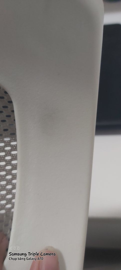 sau khoảng 2 tuần ngồi thuqr thì ghế rất chắc chắn , shop nhiệt tình , giao nhanh . Nhưng ghế bị dính dơ 1 tí nhưng không sao, công đoạn lắp ráp ghế hơi phức tạp 1 chút .