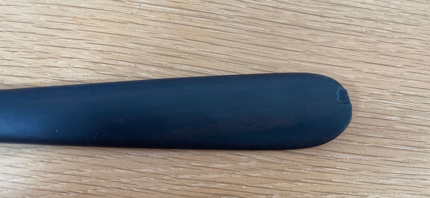 Đặt mua 2 sản phẩm nhưng có một sản phẩm bị hỏng.