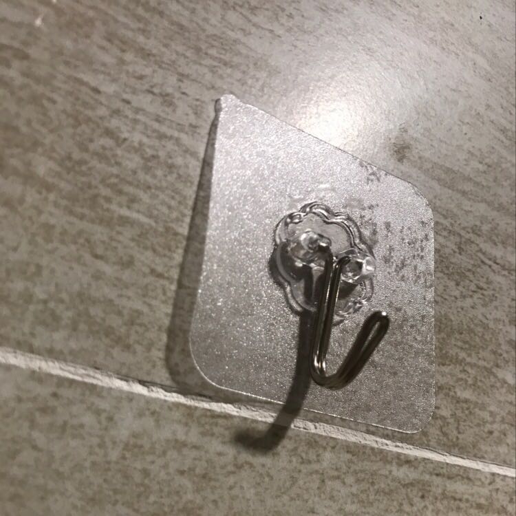 Đợt đầu shop giao hàng tốt, đợt 2 thì giao sản phẩm rất tệ! 
Để đề phòng hàng dỏm, mình đã chấp nhận mua của shop với giá cao hơn shop khác đến 4 lần, vậy mà shop lại giao hàng đểu cho mình, móc không chịu nổi những vật rất nhẹ! Cực kỳ thất vọng! Nếu shop có tâm, mong shop cho mình đổi trả hàng lại!