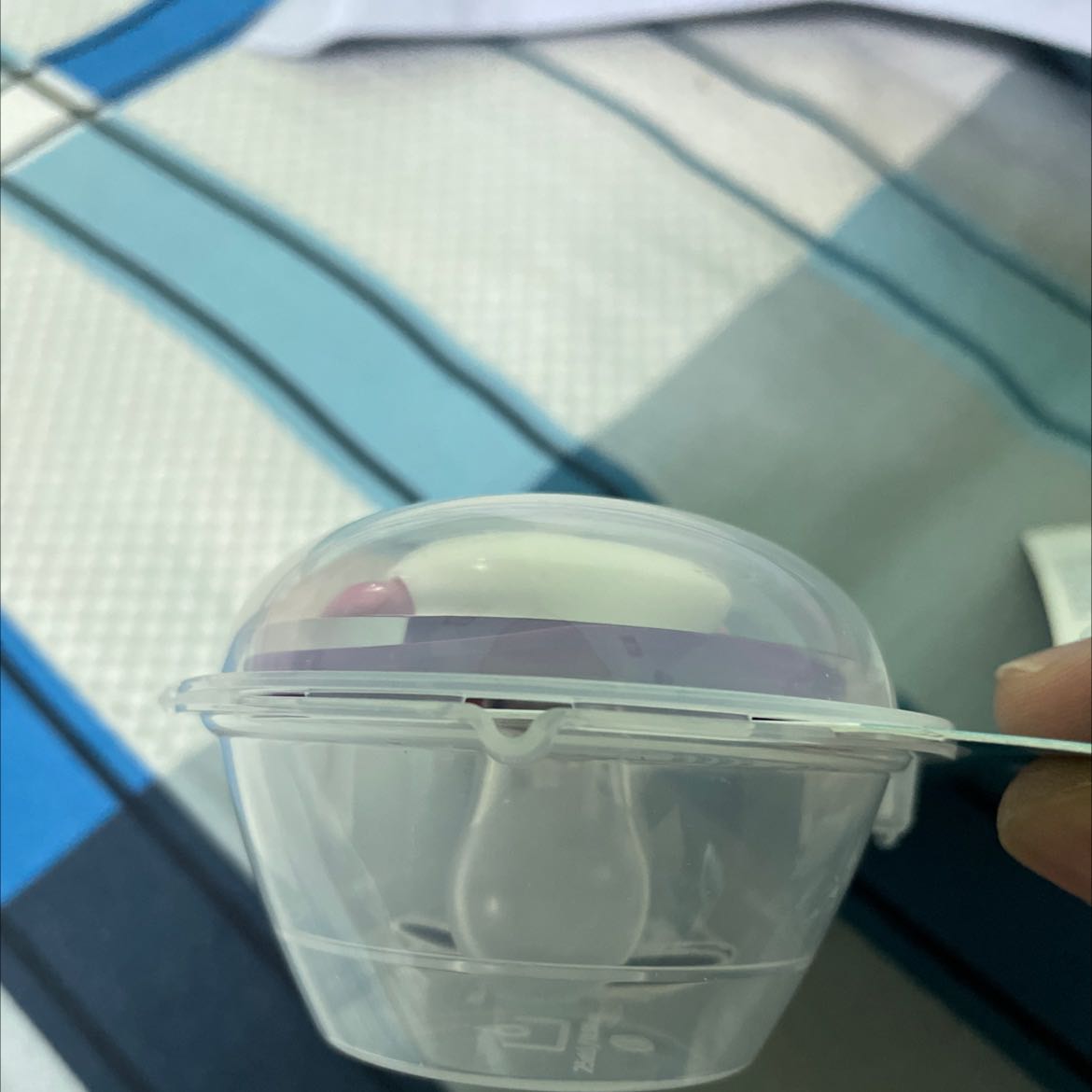 Sử dụng được trong lò vi sóng khử trùng
Màu không đẹp như bản 0 - 6m của philips nhưng kệ
Hộp tiki bị nát dù ghi hàng dễ vỡ
Nhưng hộp trong vẫn oki không bị hư móp